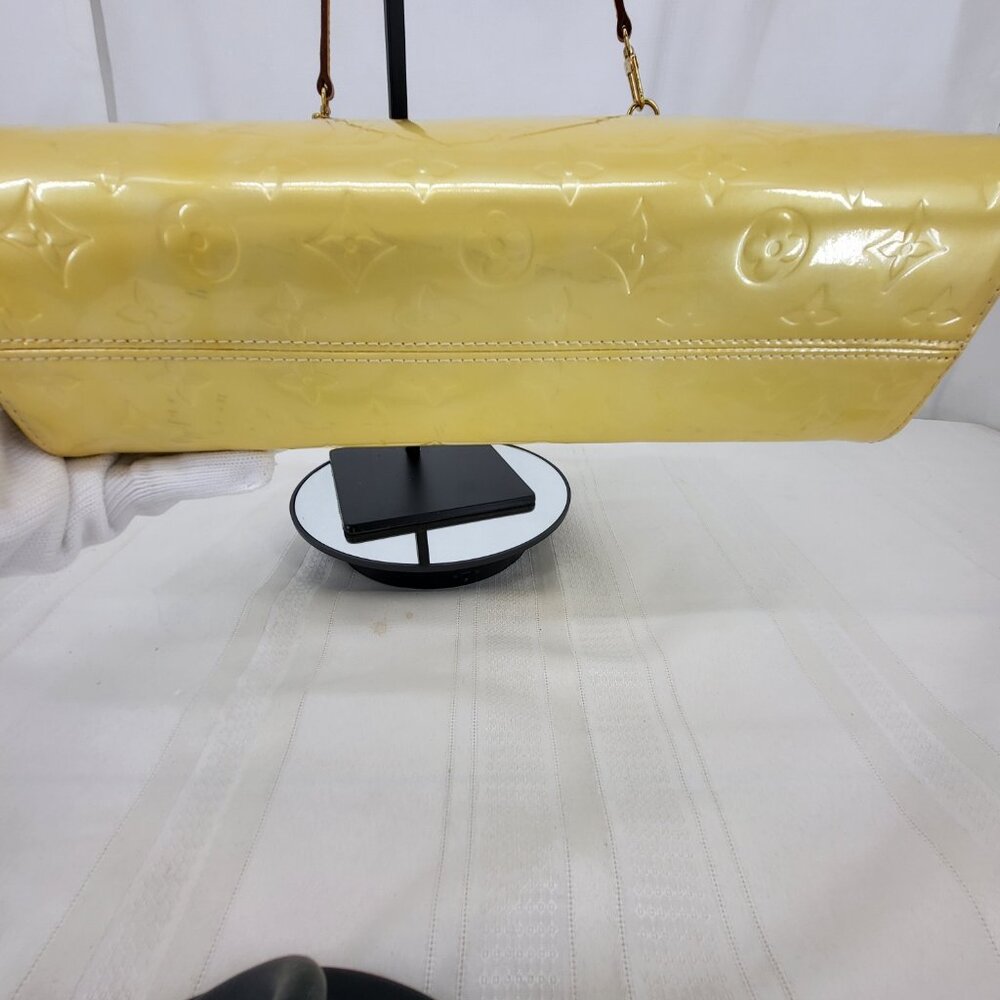 LOUIS VUITTON "Vernis Roxbury Drive Perle" Bag - LV Embossed Monogram *COA - Picture 13 of 16